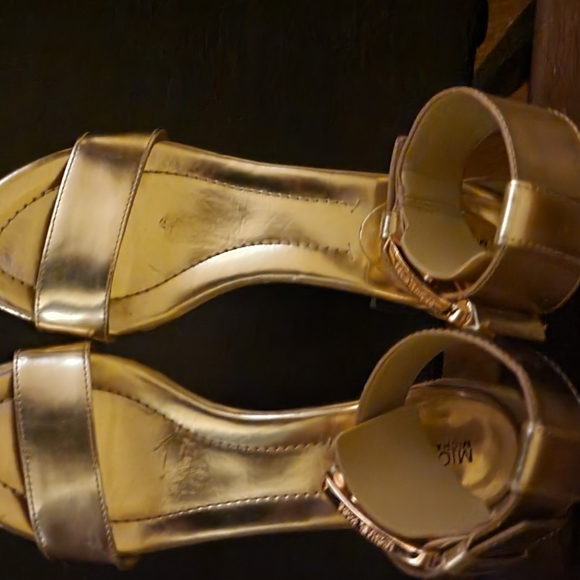 MK Sandals - Picture 2 of 4